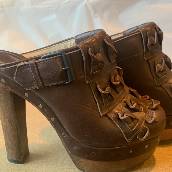 3.1 Phillip Lim leather designer clogs! - Picture 3 of 14